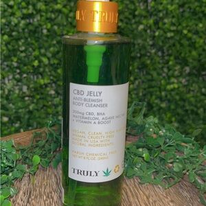 TRULY CBD Jelly Anti-Blemish Body Cleanser - Green